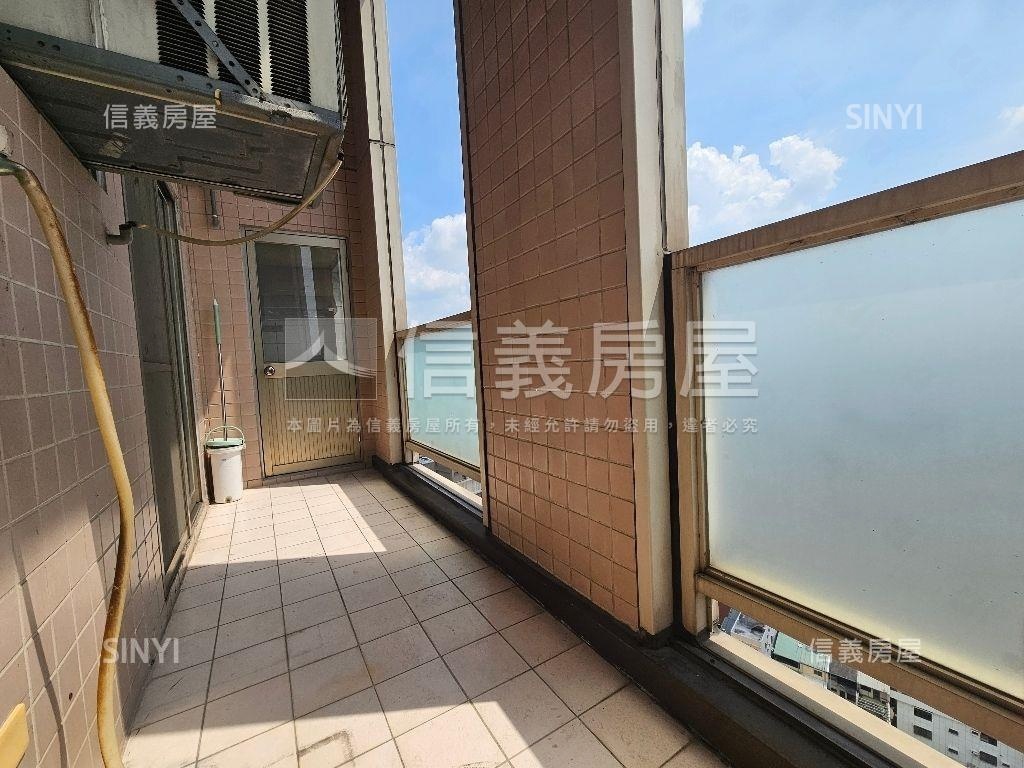 城市桂冠捷運旁高樓層美宅房屋室內格局與周邊環境