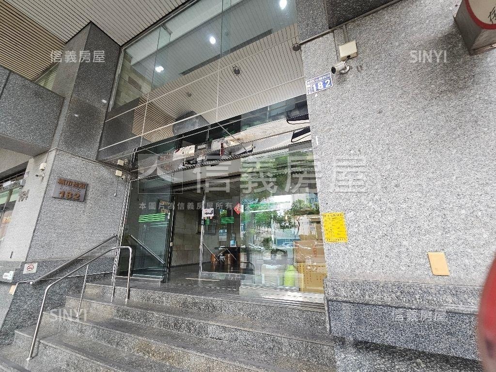 城市桂冠捷運旁高樓層美宅房屋室內格局與周邊環境