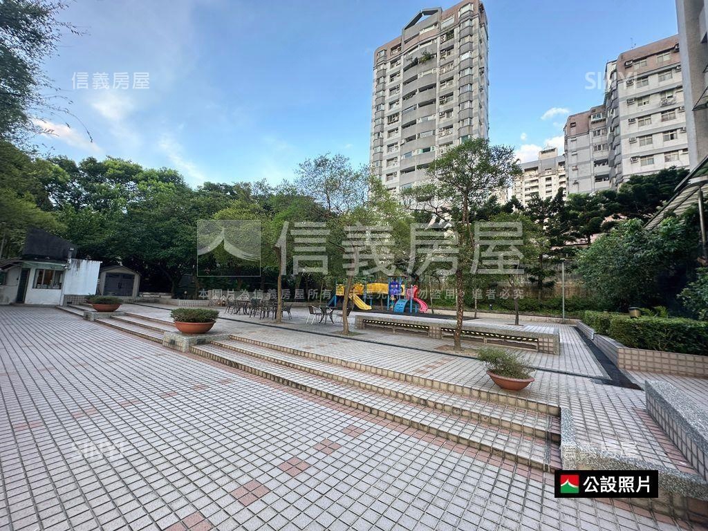 新坡儷景稀有大庭院美美屋房屋室內格局與周邊環境