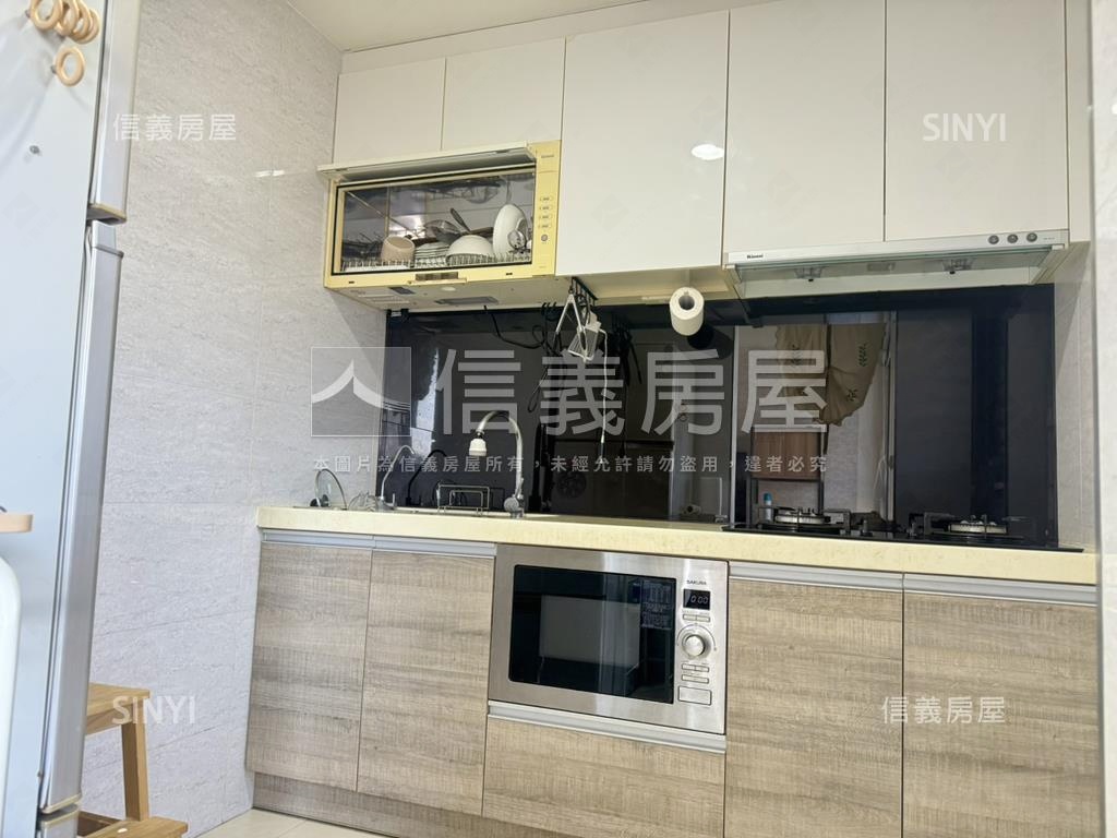 幸福公園成家兩房車位房屋室內格局與周邊環境