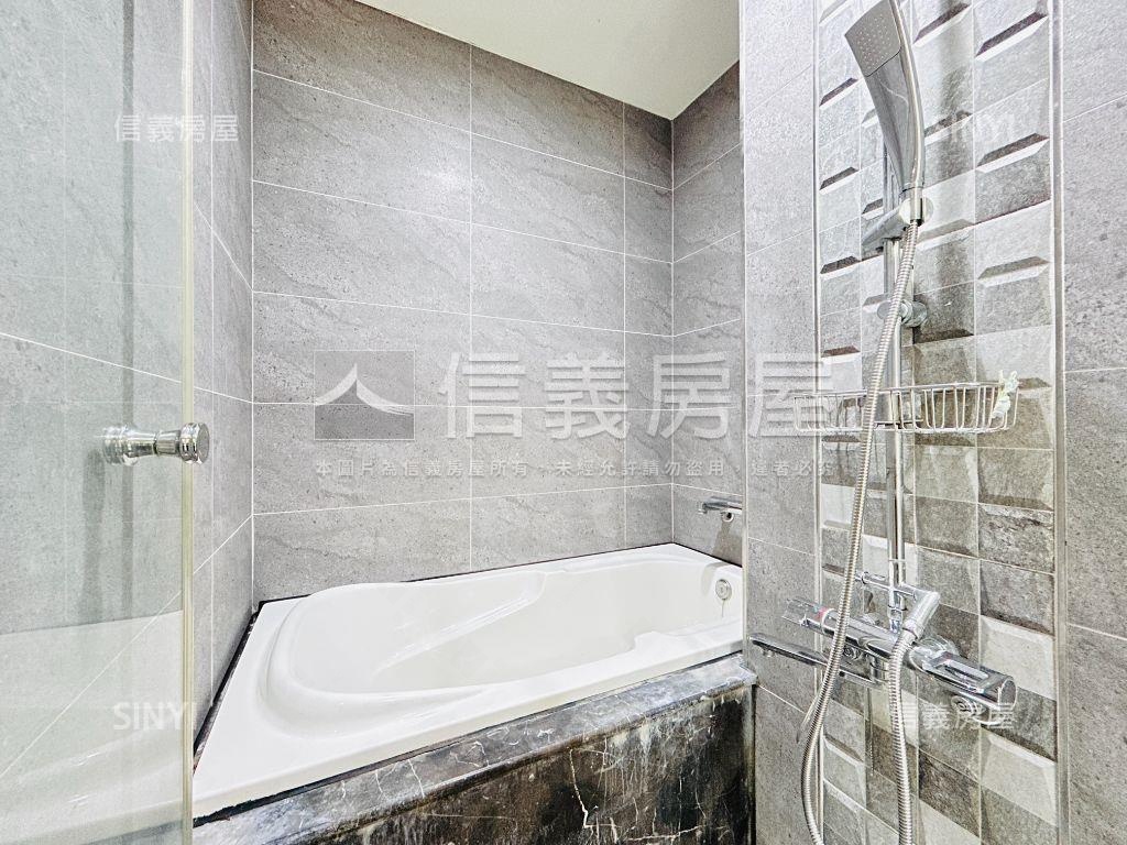 幸福公園成家兩房車位房屋室內格局與周邊環境