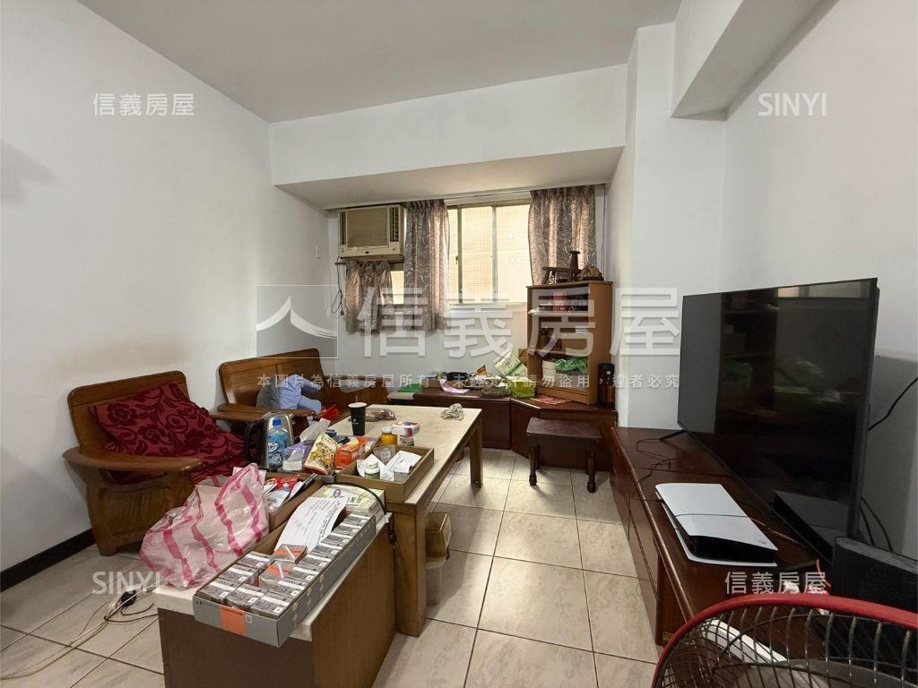 稀有新台北人３房大車位房屋室內格局與周邊環境