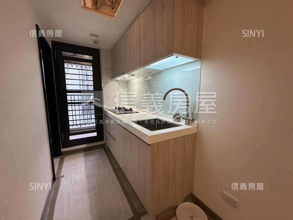 萊茵水花園三房平面車位房屋室內格局與周邊環境