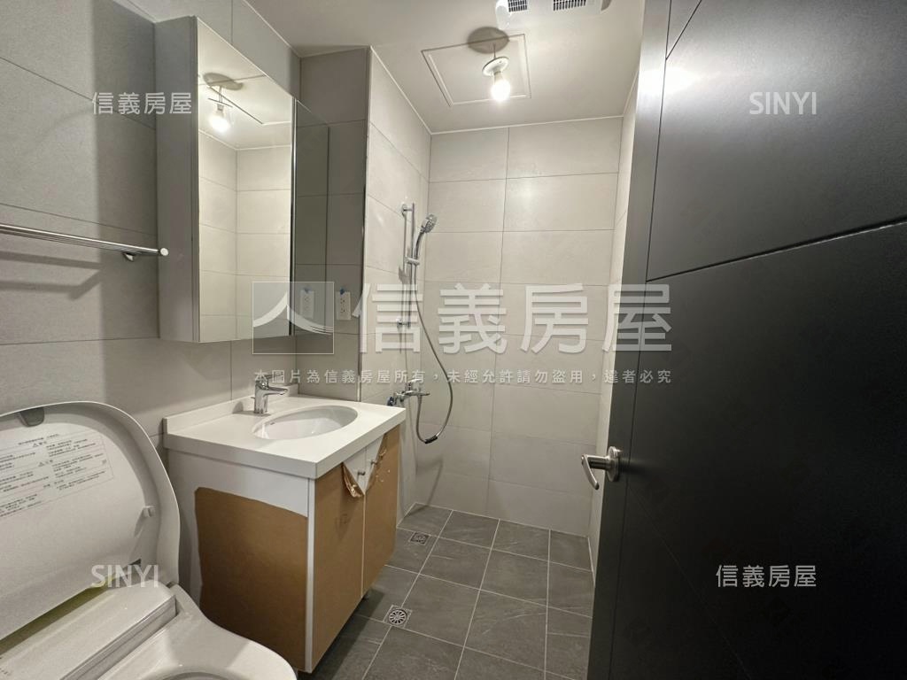 萊茵水花園三房平面車位房屋室內格局與周邊環境