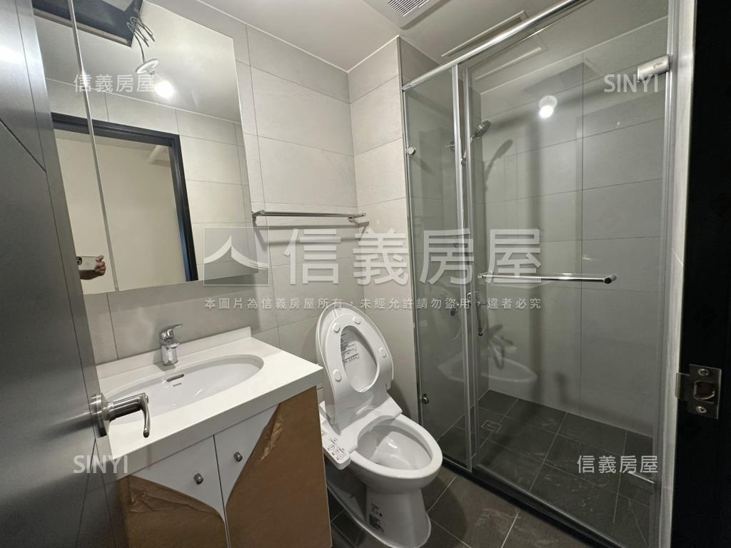 萊茵水花園三房平面車位房屋室內格局與周邊環境