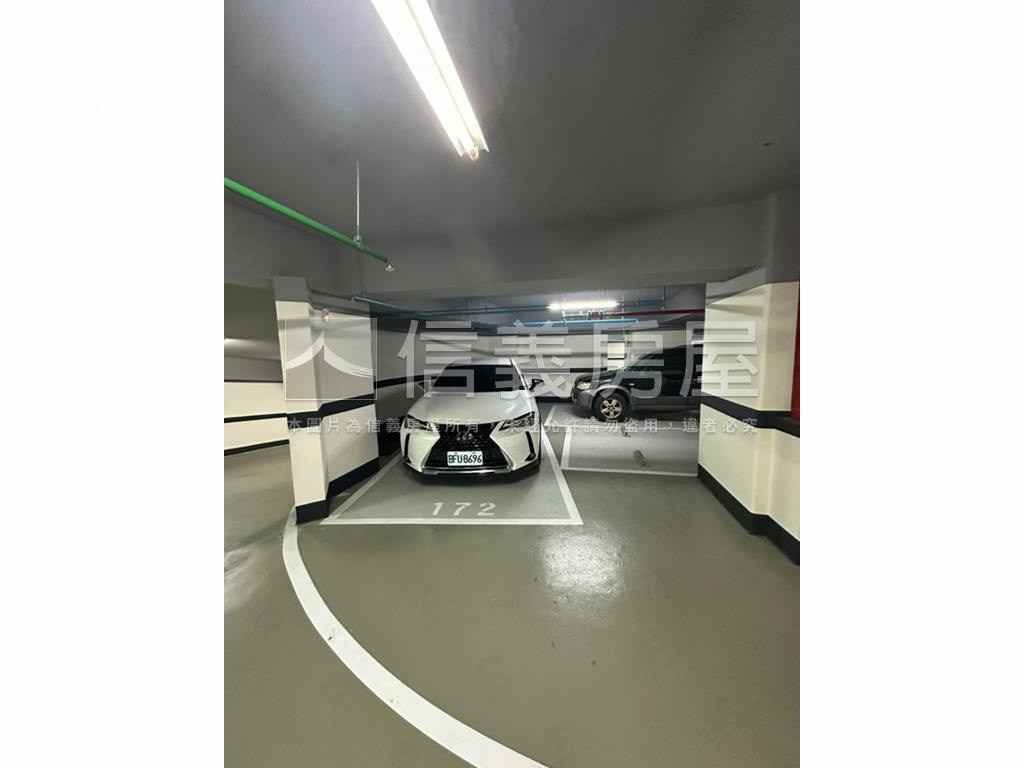 萊茵水花園三房平面車位房屋室內格局與周邊環境