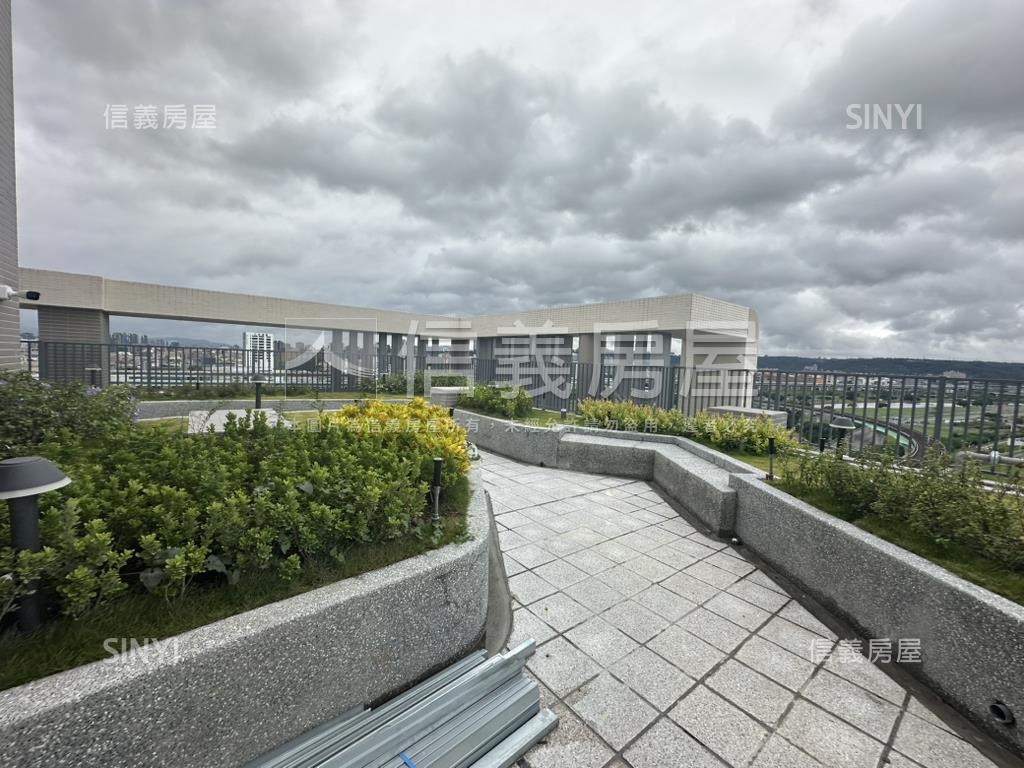 萊茵水花園三房平面車位房屋室內格局與周邊環境