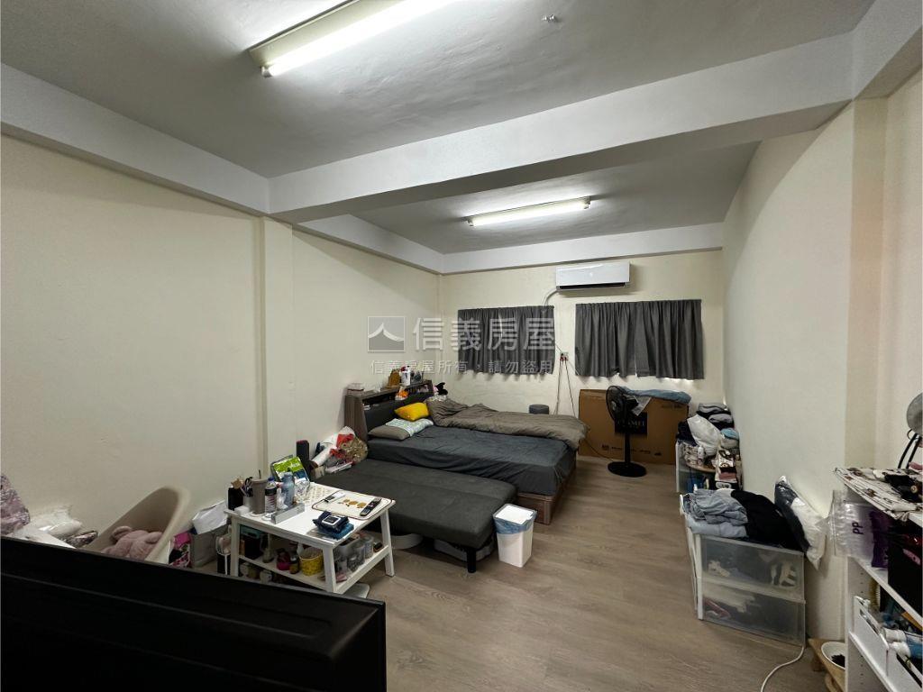 南區雙臨路邊間透天房屋室內格局與周邊環境