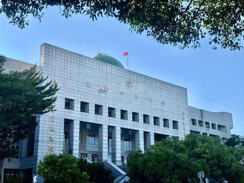 南區雙臨路邊間透天房屋室內格局與周邊環境