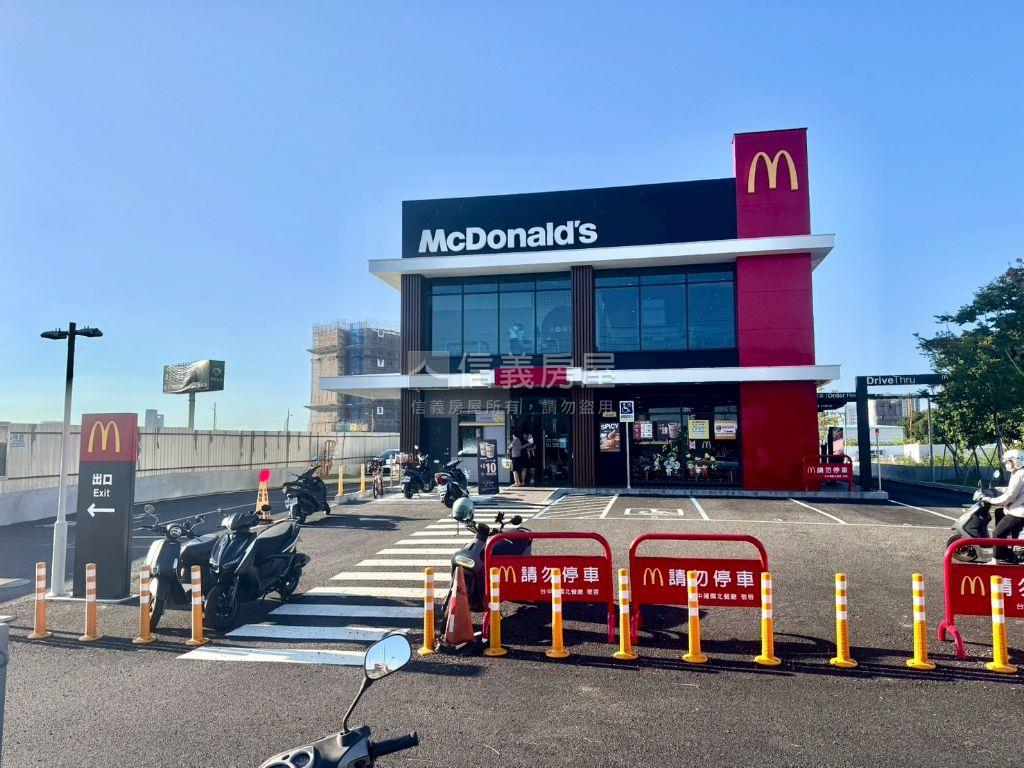 南區雙臨路邊間透天房屋室內格局與周邊環境