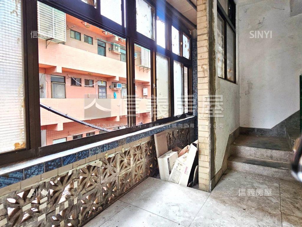 英專路稀有低總價土地房屋室內格局與周邊環境