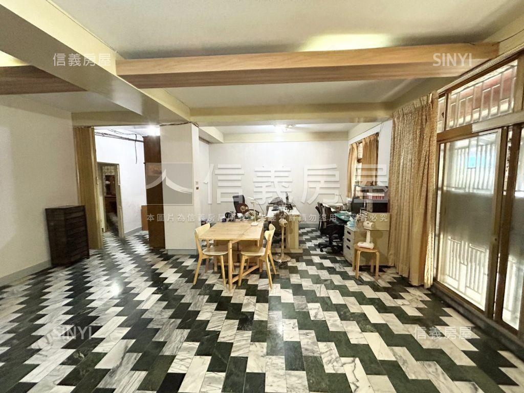 中山北庭院３房住辦一樓房屋室內格局與周邊環境