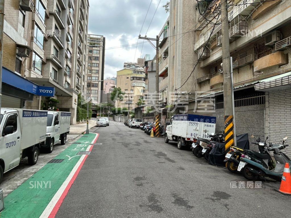 中山北庭院３房住辦一樓房屋室內格局與周邊環境