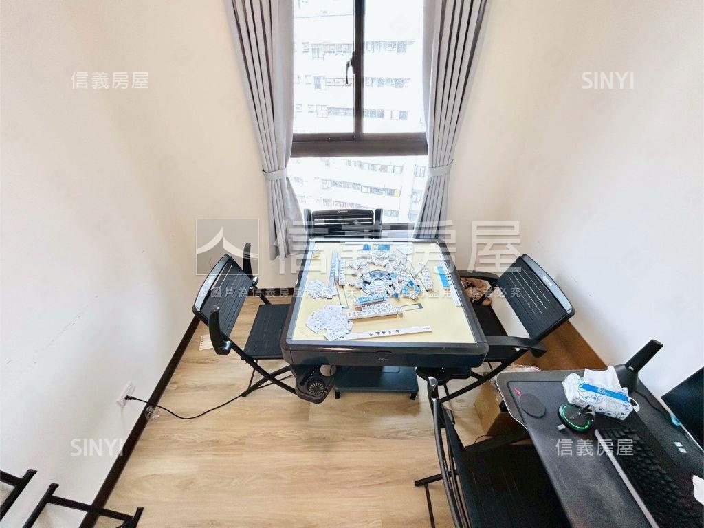 高樓採光裝潢兩房平車房屋室內格局與周邊環境