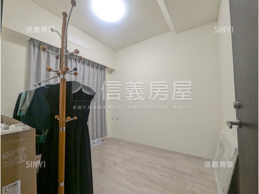 國泰ＭＯＳＴ＋三房平車房屋室內格局與周邊環境