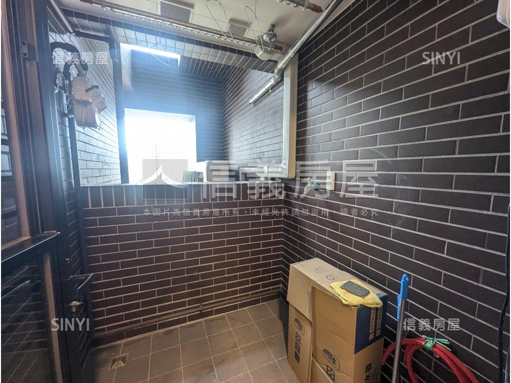 國泰ＭＯＳＴ＋三房平車房屋室內格局與周邊環境
