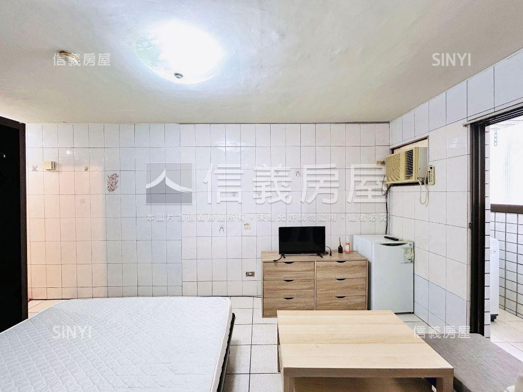 ⭐低總價陽台大套房⭐房屋室內格局與周邊環境
