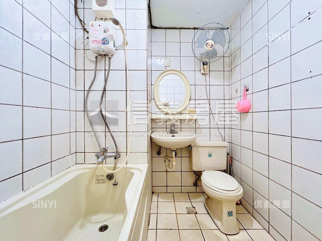 ⭐低總價陽台大套房⭐房屋室內格局與周邊環境