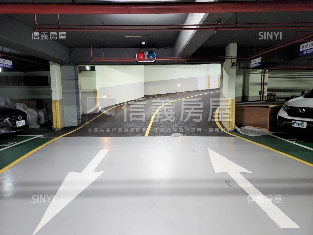 玻璃帷幕。國美鋼骨純辦房屋室內格局與周邊環境
