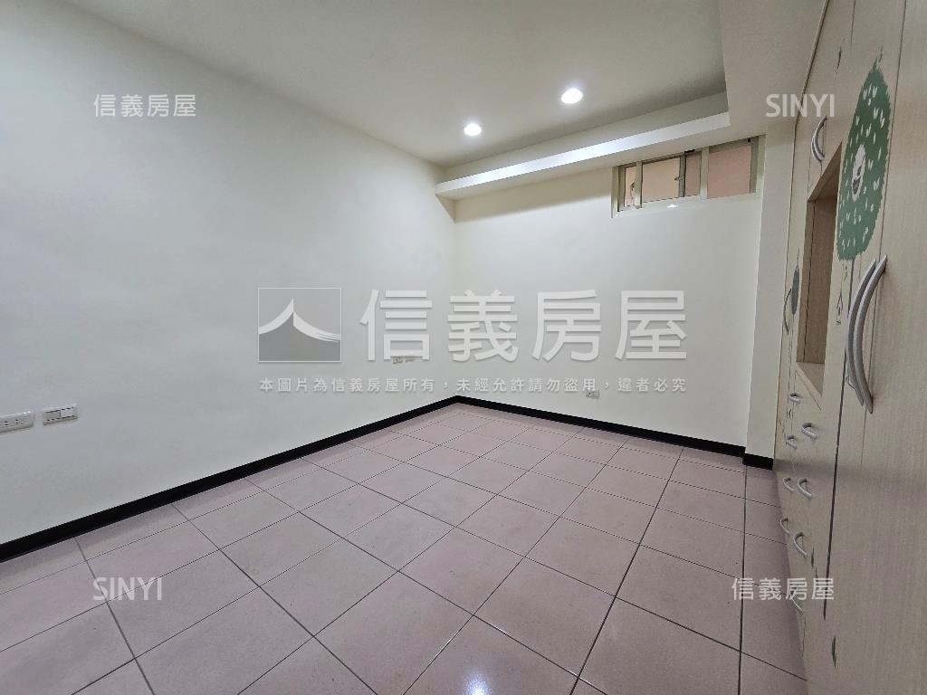 中正路優質屋房屋室內格局與周邊環境