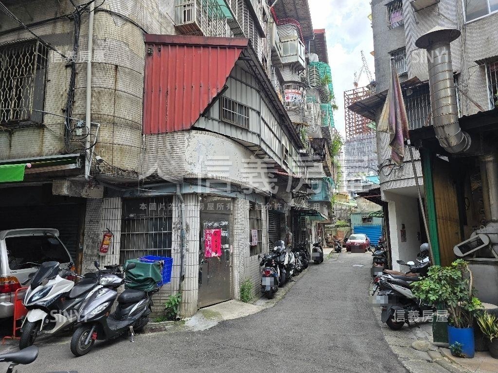 中正路優質屋房屋室內格局與周邊環境