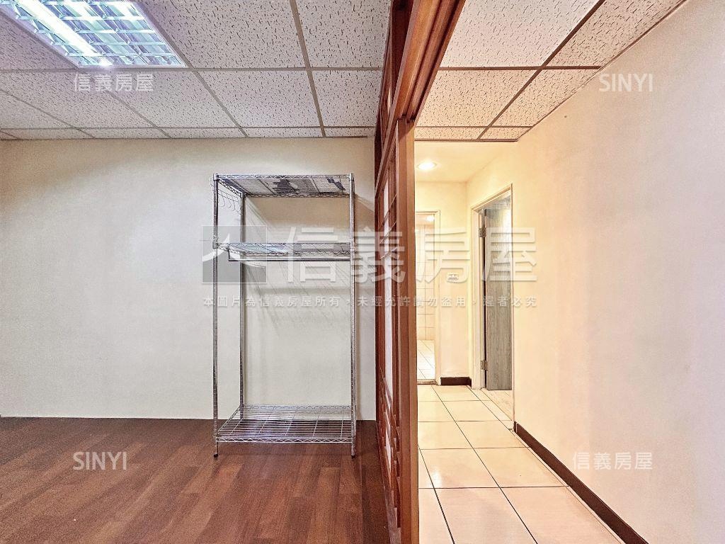 凱旋門高樓視野房屋室內格局與周邊環境