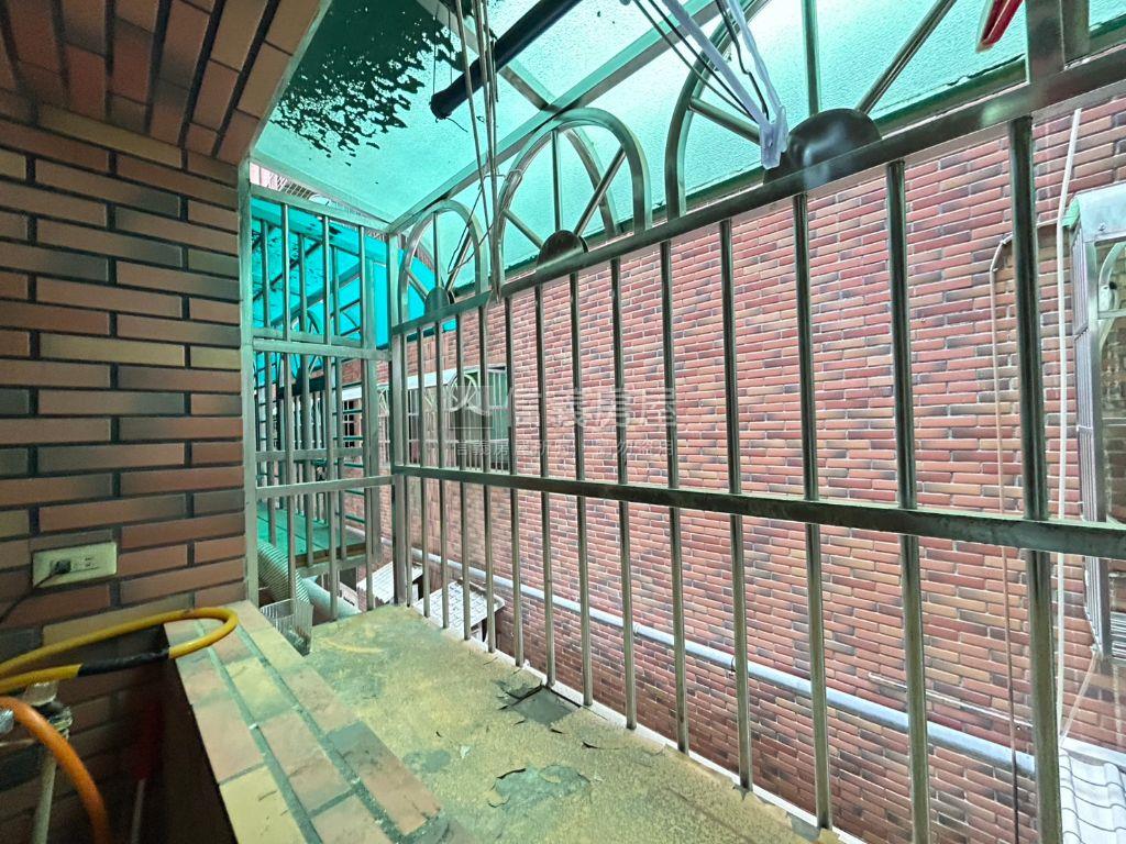 近車站莊敬路電梯三房華廈房屋室內格局與周邊環境
