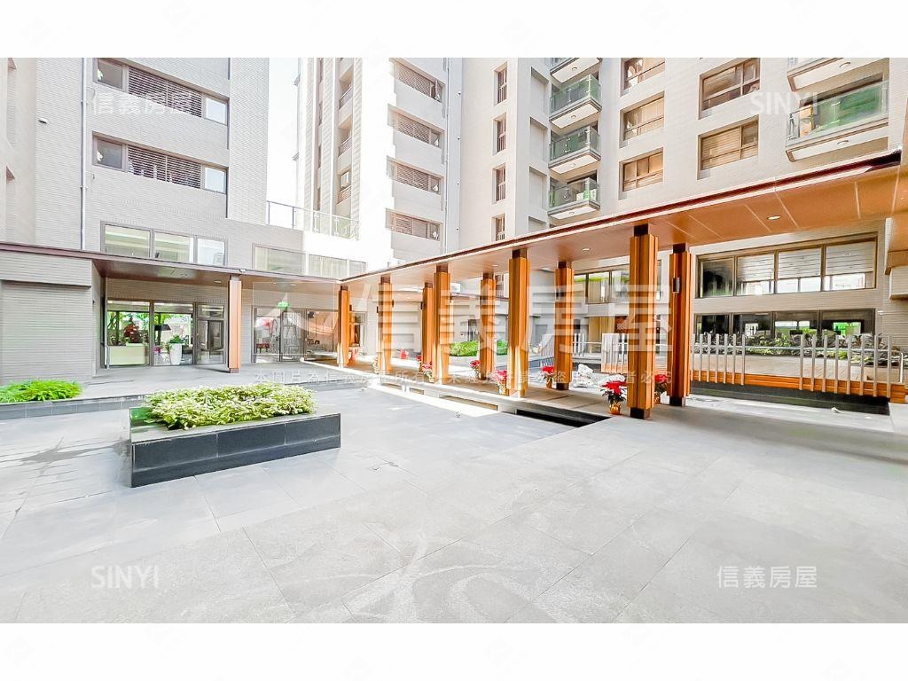 水湳中央公園大兩房平車房屋室內格局與周邊環境