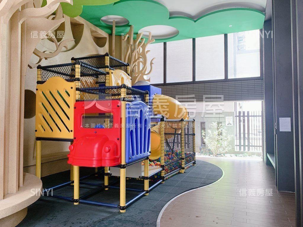 水湳中央公園大兩房平車房屋室內格局與周邊環境