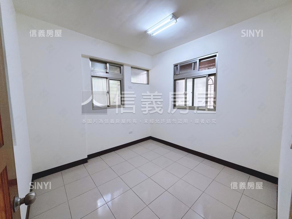 萬安邊間明亮３樓房屋室內格局與周邊環境