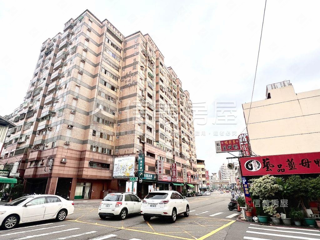 近南屯好市多屋況佳大三房房屋室內格局與周邊環境