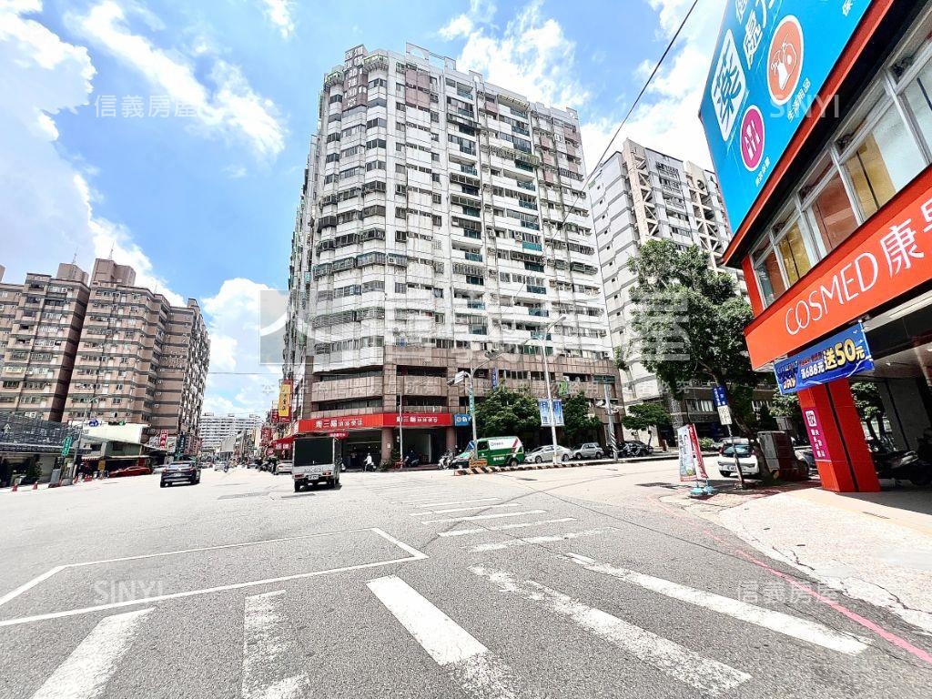 近南屯好市多屋況佳大三房房屋室內格局與周邊環境