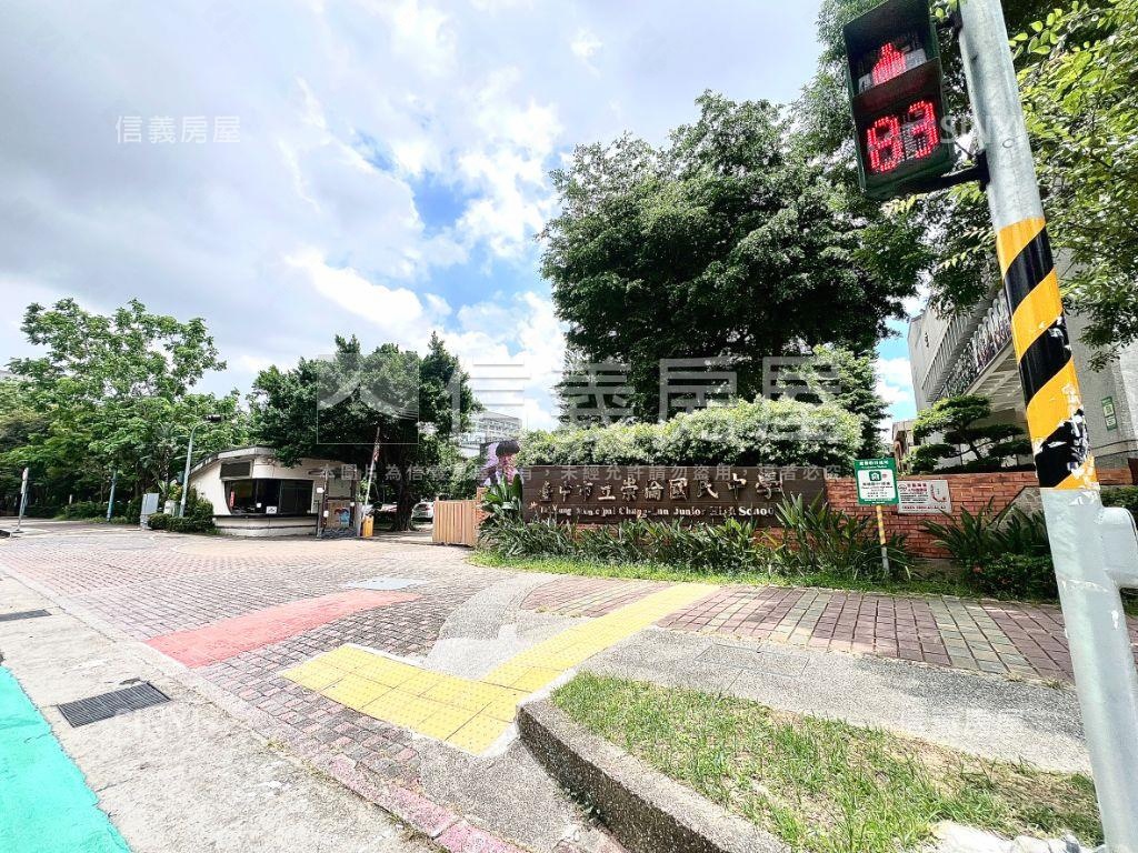 近南屯好市多屋況佳大三房房屋室內格局與周邊環境