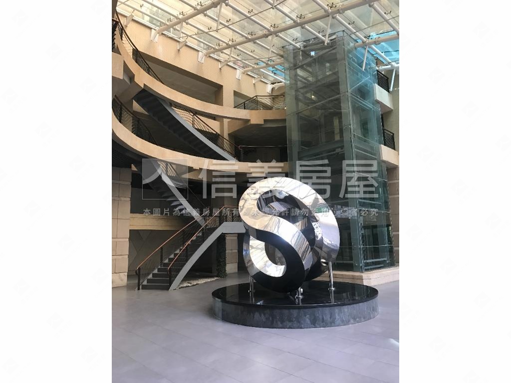 童話世紀稀有釋出金店面房屋室內格局與周邊環境