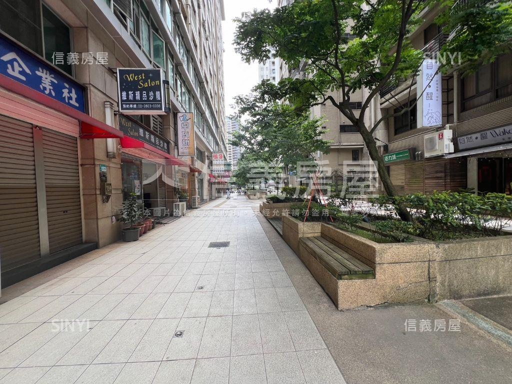 童話世紀稀有釋出金店面房屋室內格局與周邊環境
