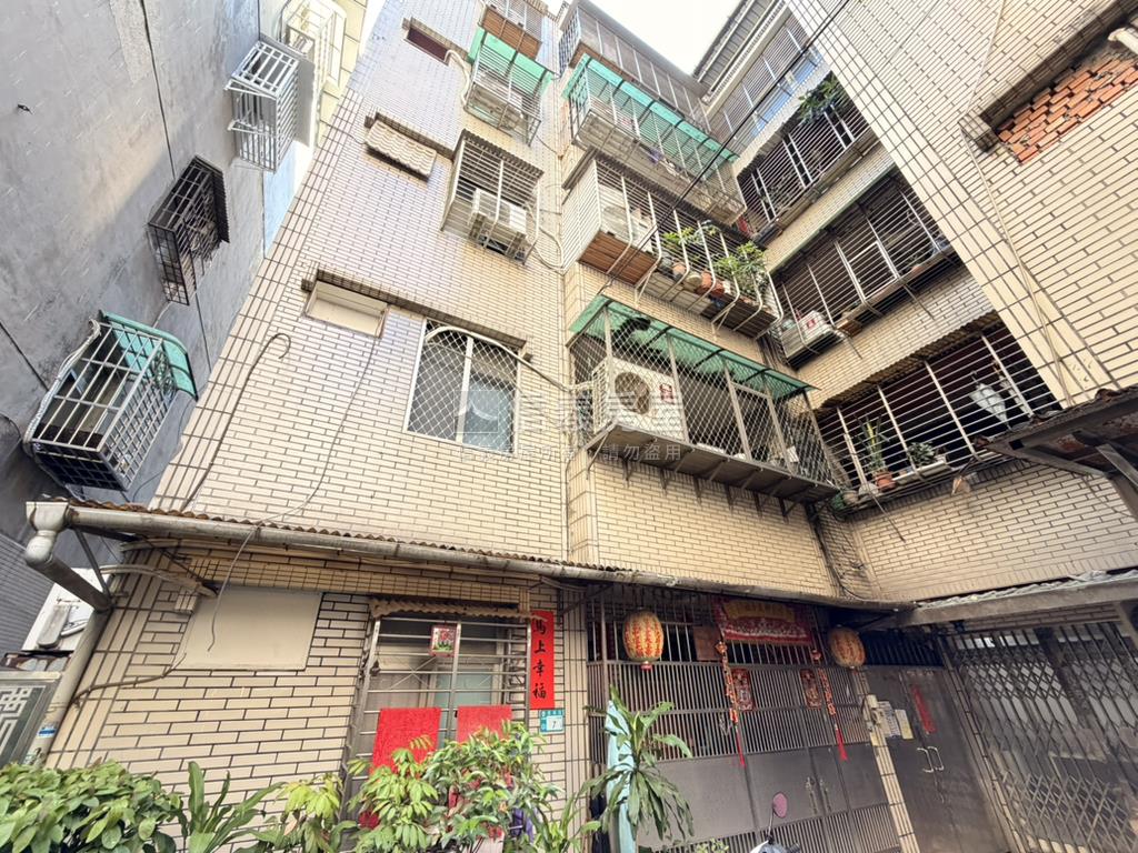捷運中和三房美邸房屋室內格局與周邊環境