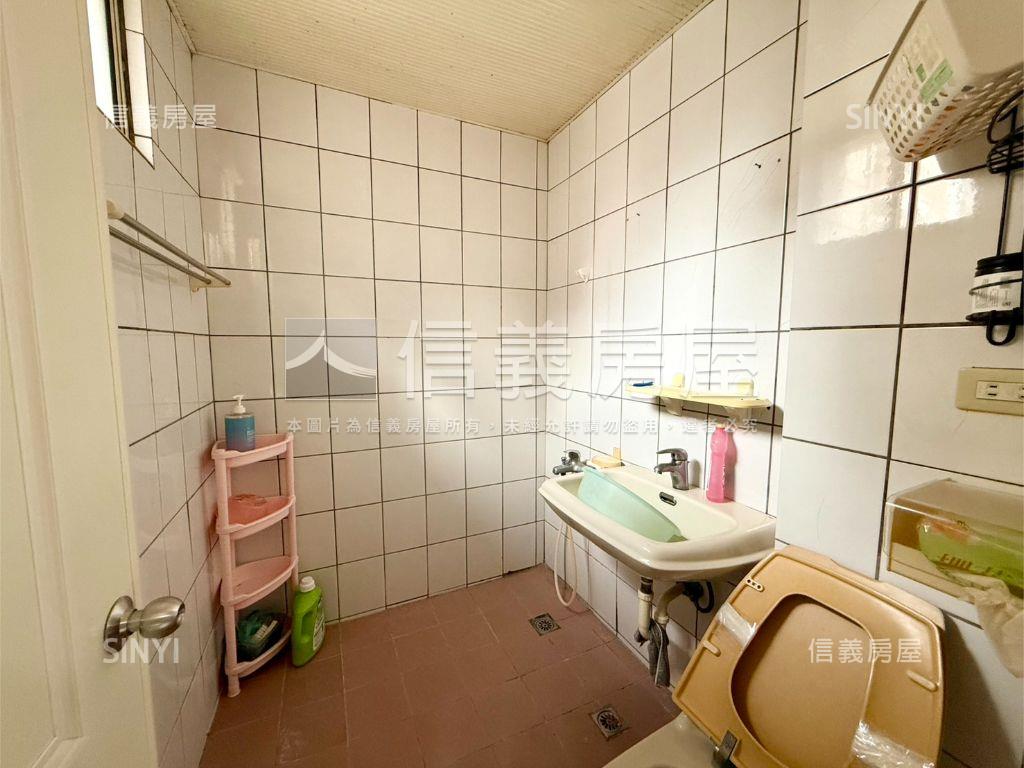 雄踞中原三房車位房屋室內格局與周邊環境