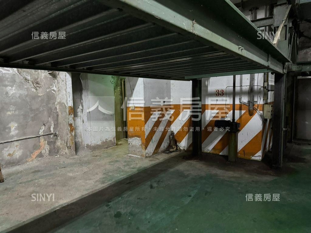 近台北車站三車位可單售房屋室內格局與周邊環境