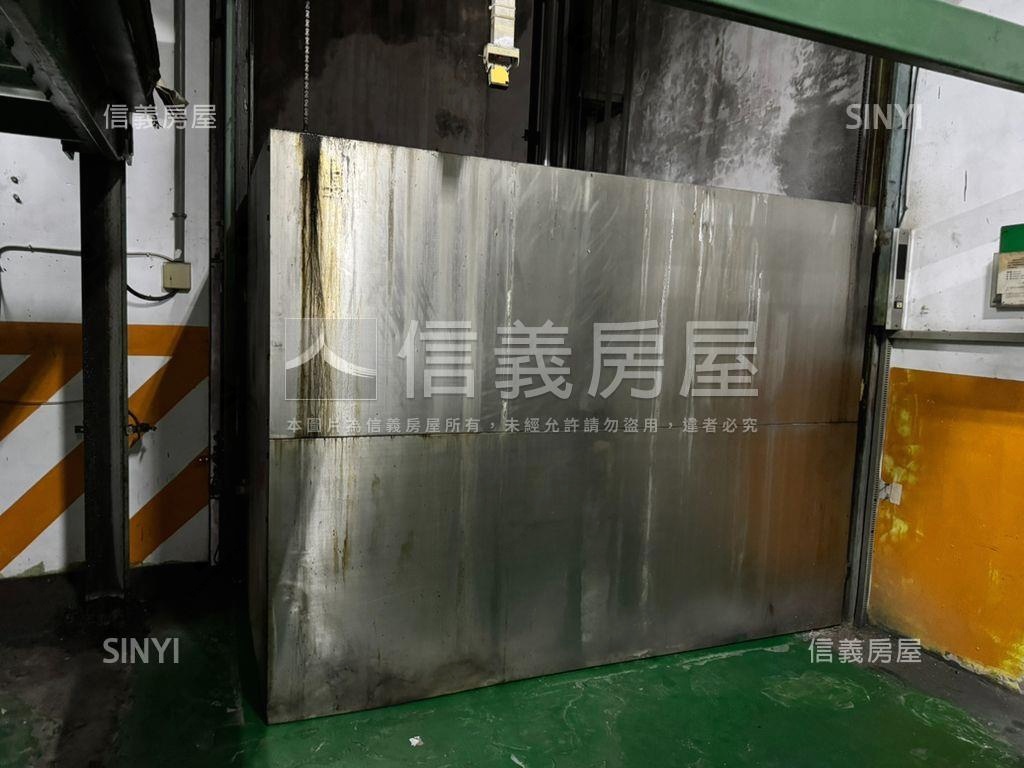 近台北車站三車位可單售房屋室內格局與周邊環境