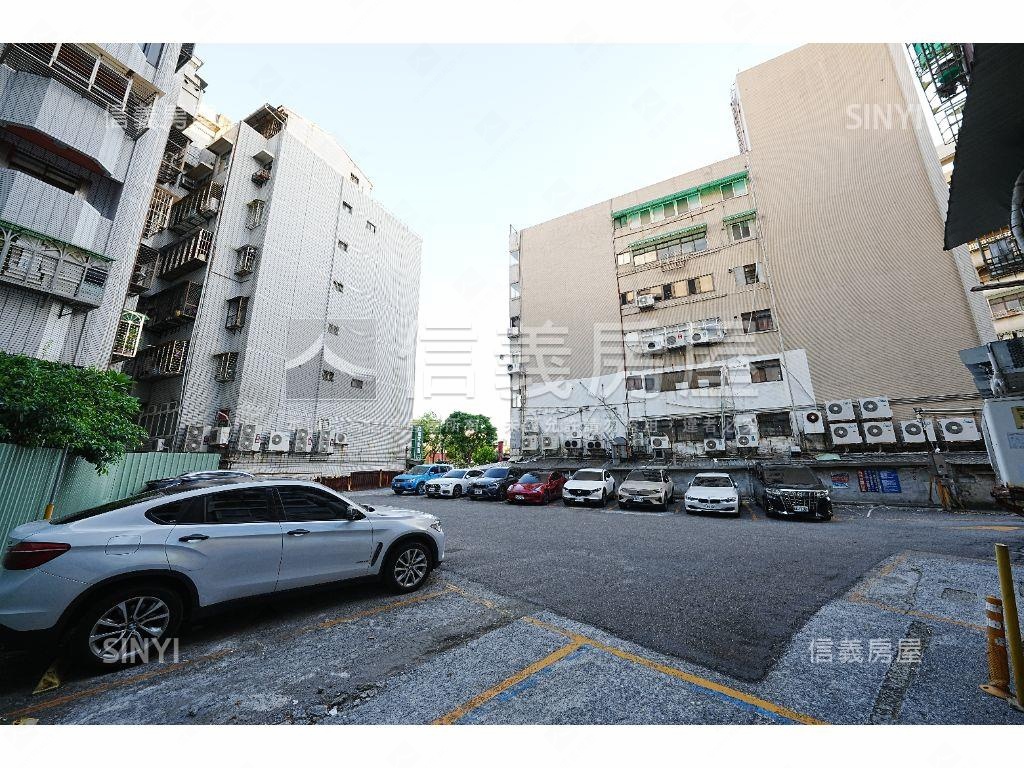 天母廣場１５７坪住三土地房屋室內格局與周邊環境