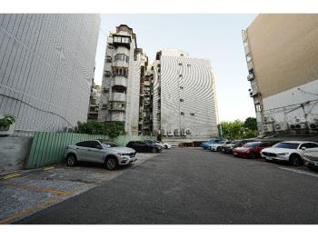 專任天母廣場１５７坪住三