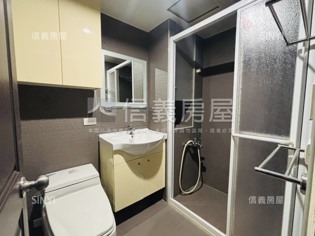 捷運永春站前庭後院１樓房屋室內格局與周邊環境