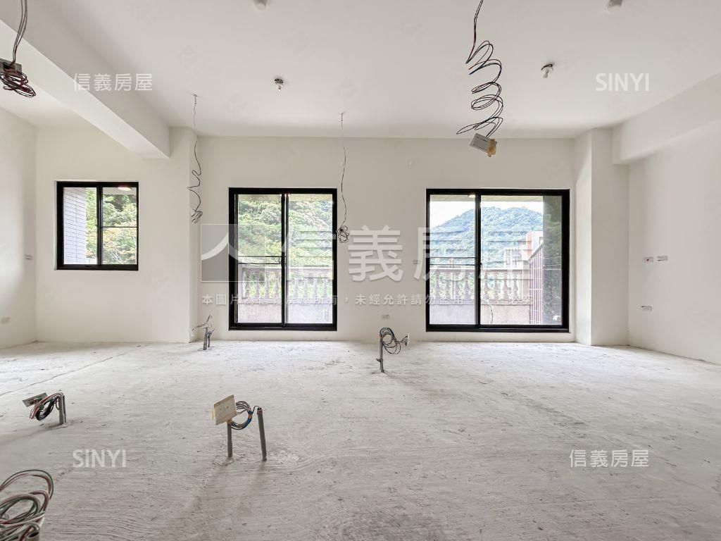 美麗山林稀有庭院一樓房屋室內格局與周邊環境