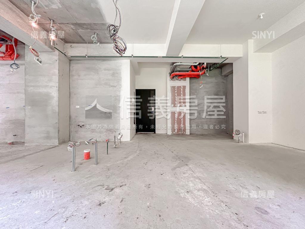 美麗山林稀有庭院一樓房屋室內格局與周邊環境