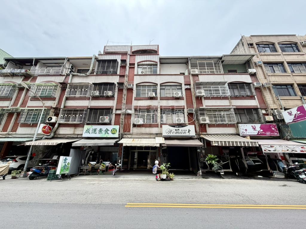 漢民商圈近學校吃市金透店房屋室內格局與周邊環境