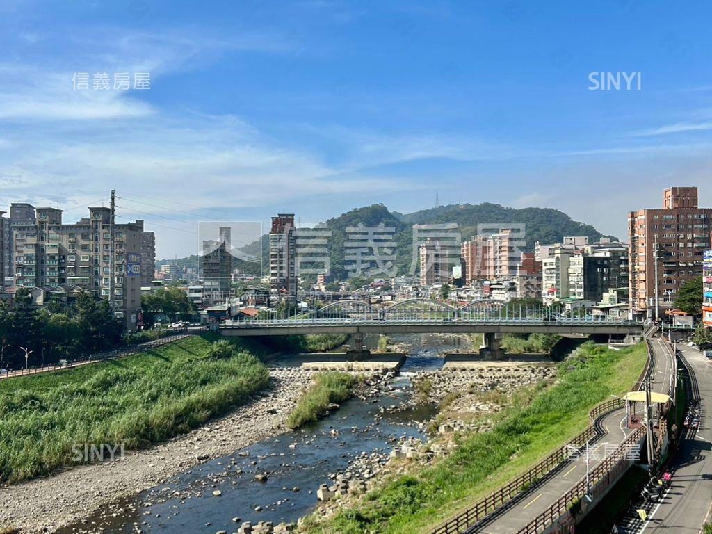 近捷運˙川悅河岸景觀３房房屋室內格局與周邊環境