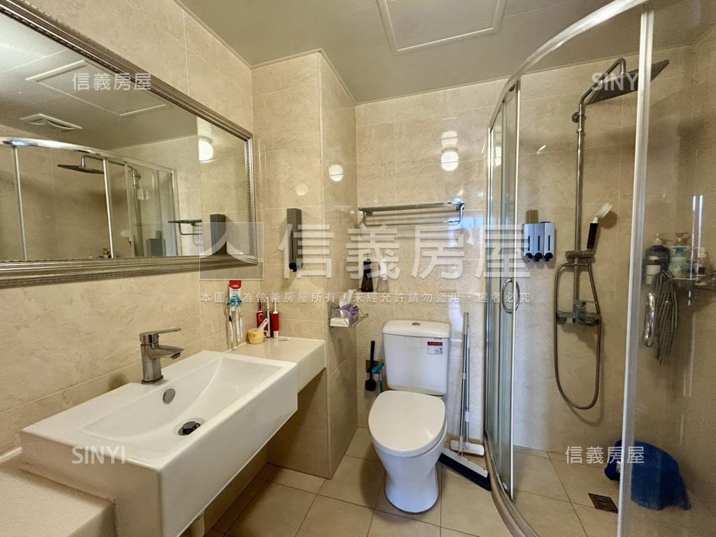 近捷運˙川悅河岸景觀３房房屋室內格局與周邊環境