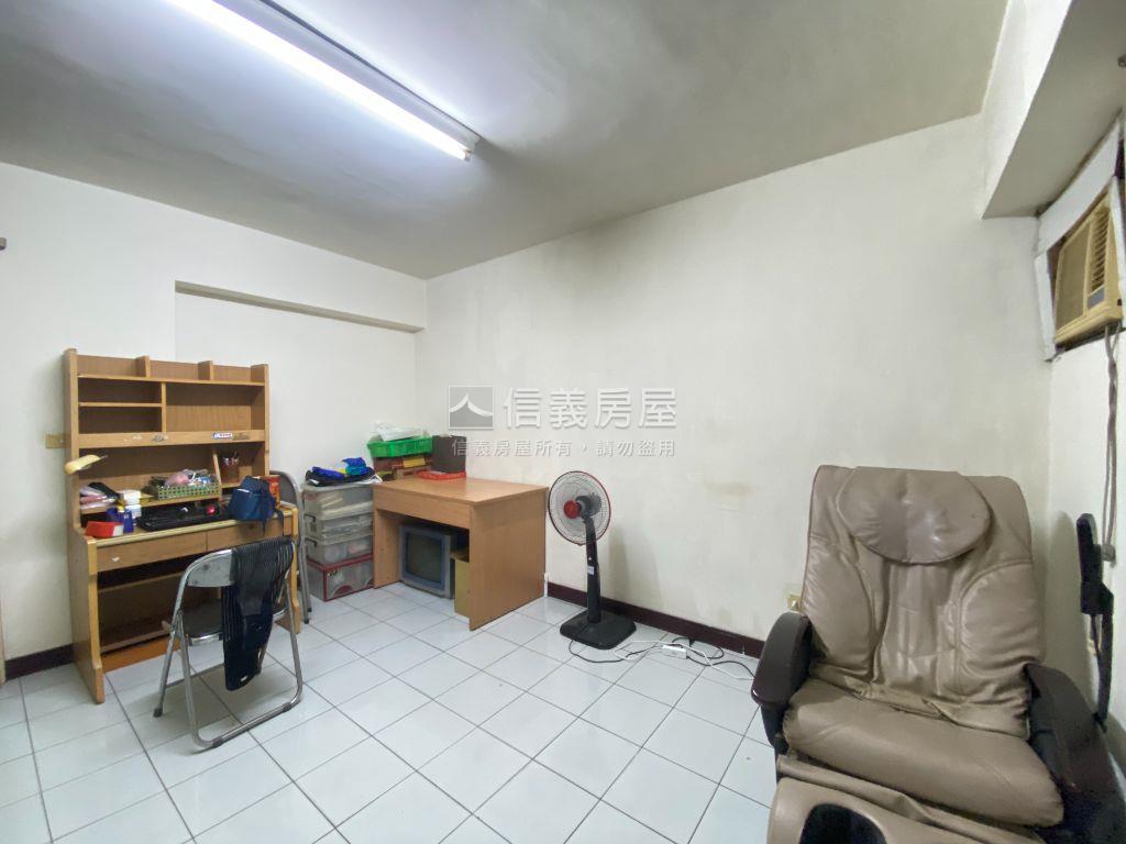 急！近捷運－機能佳三房房屋室內格局與周邊環境