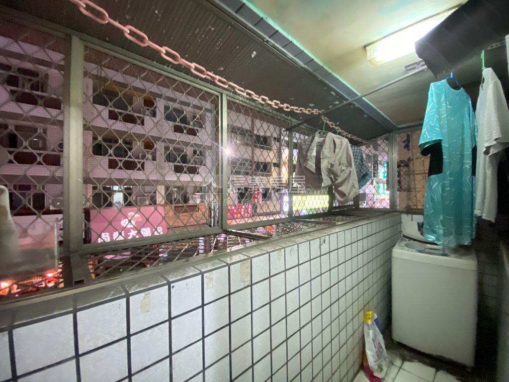 急！近捷運－機能佳三房房屋室內格局與周邊環境