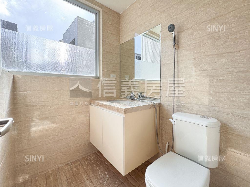 低總價惠友遠見辦公室車位房屋室內格局與周邊環境